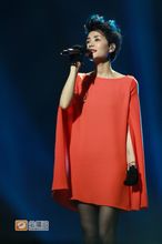 Berharap: Faye Wong bernyanyi